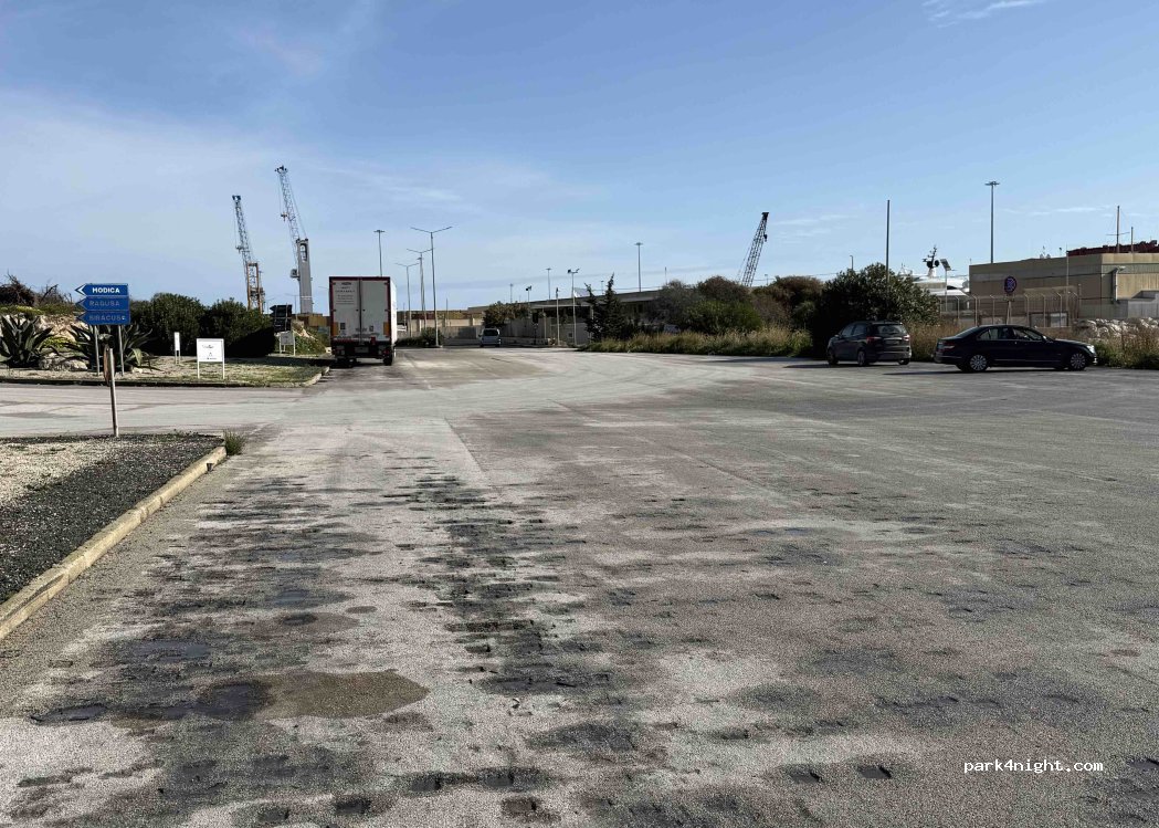 (97016) Pozzallo - 771 Largo Vespri Siciliani — foto 4