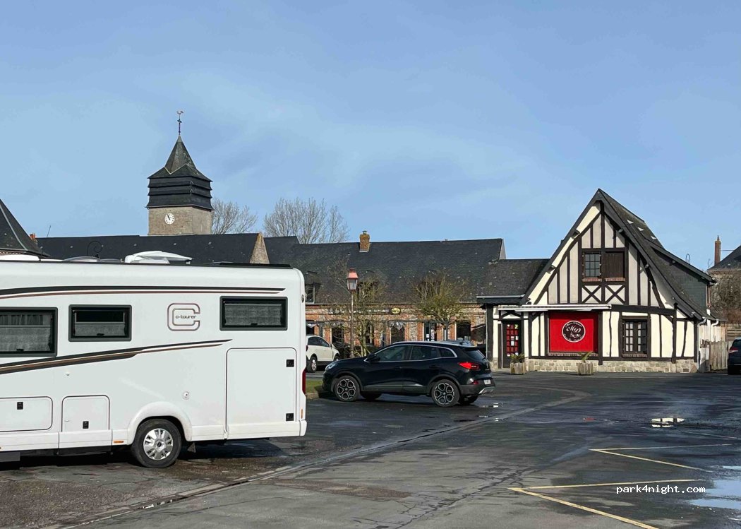 (76740) Sotteville-sur-Mer - 1 Place de la Libération — foto
