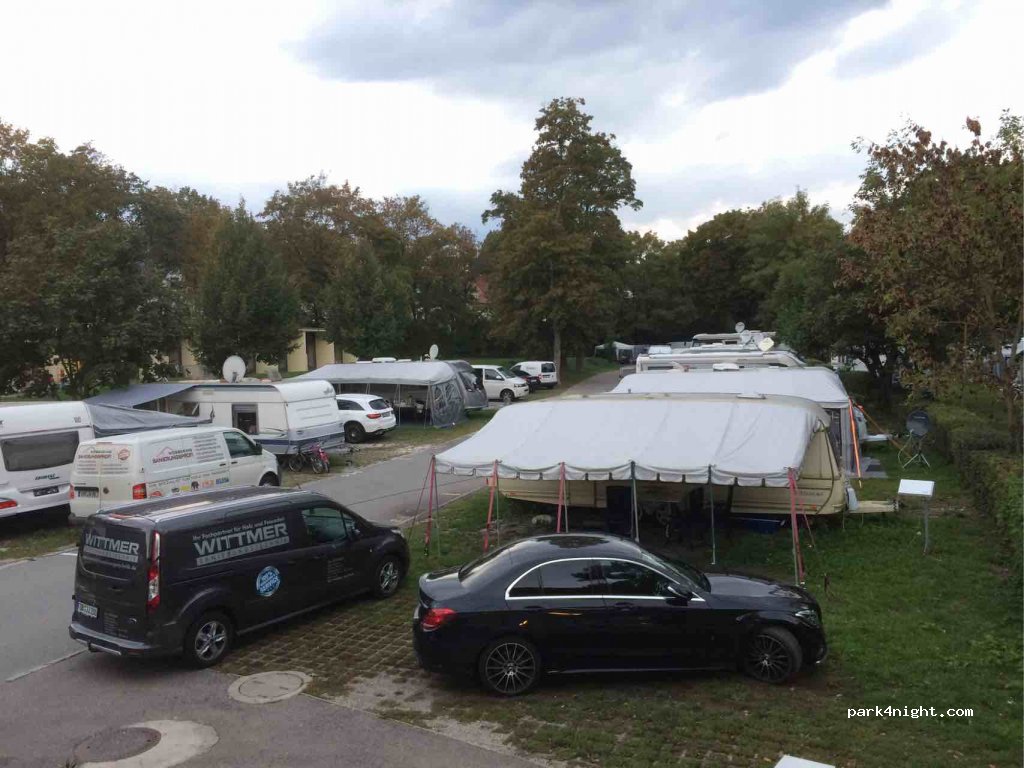 MiCampa Wien Donau — foto