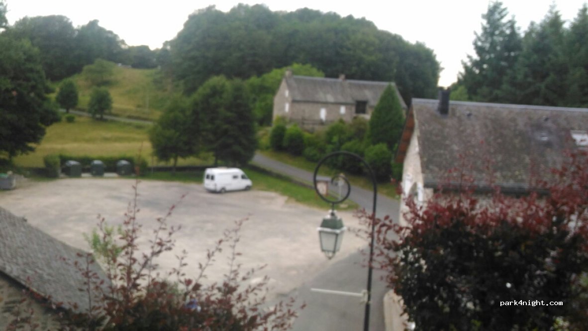 (15270) Champs-sur-Tarentaine-Marchal - Marchal — foto 3