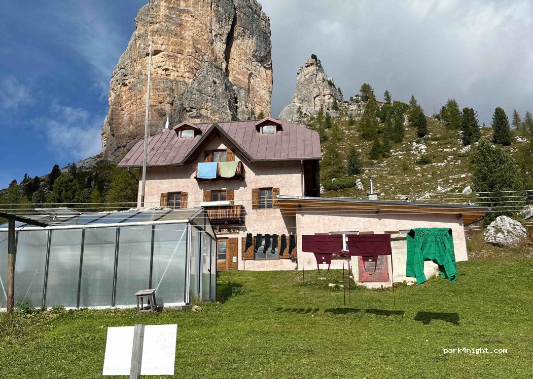 (32043) Cortina d'Ampezzo - Località 5 Torri — foto