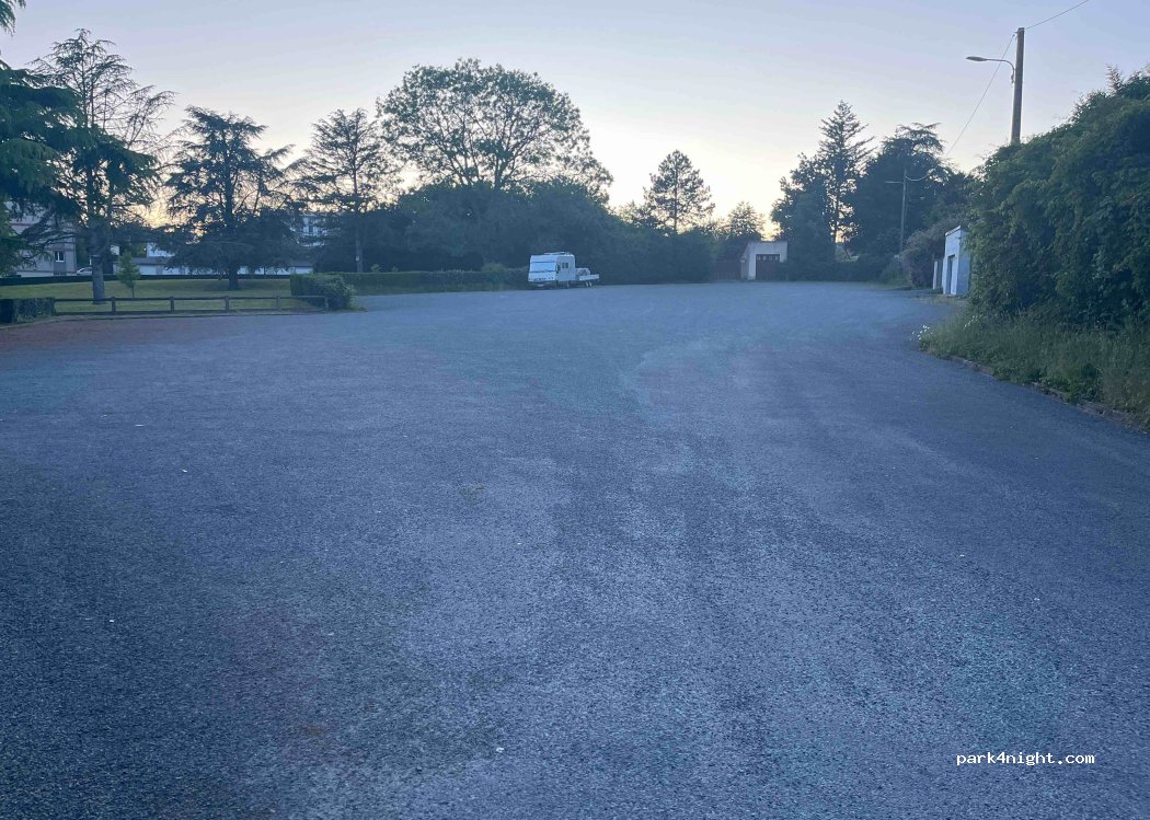 (28400) Nogent-le-Rotrou - 23 Avenue du Général Leclerc — foto 3