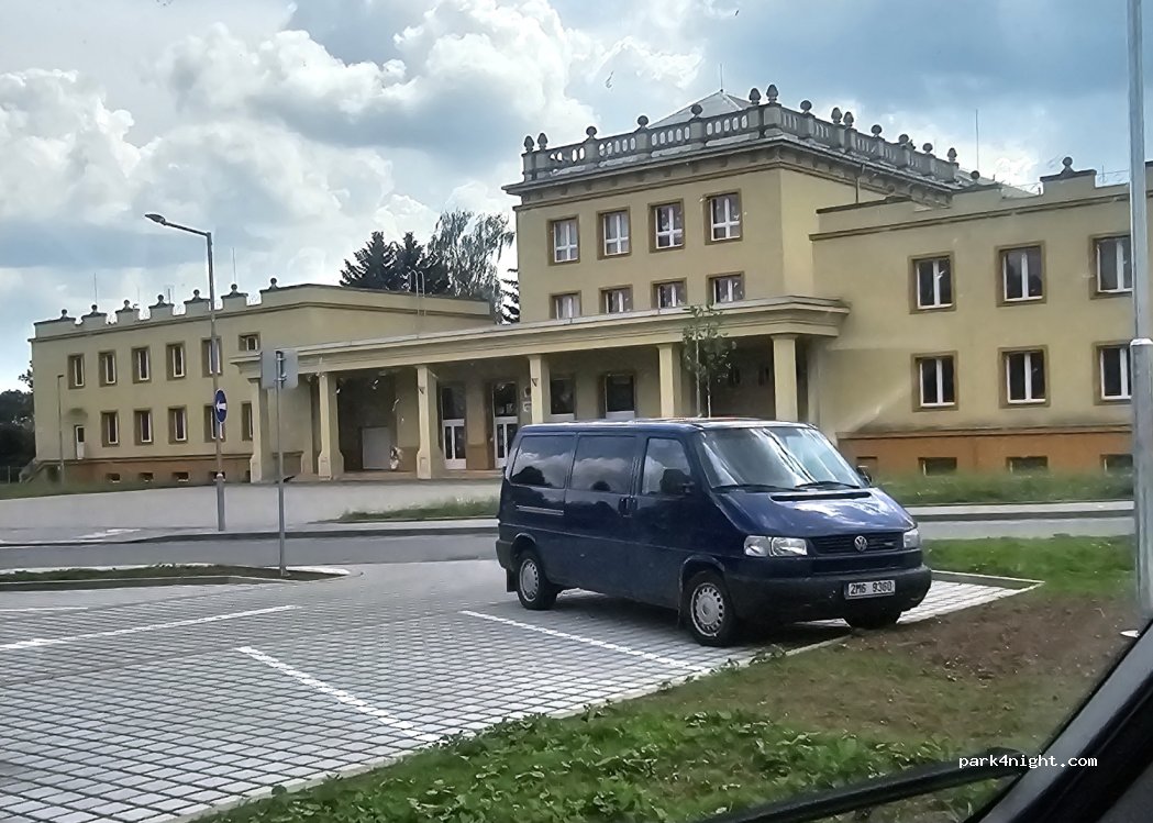 (783 91) Uničov - 1143 Moravské náměstí — foto 2