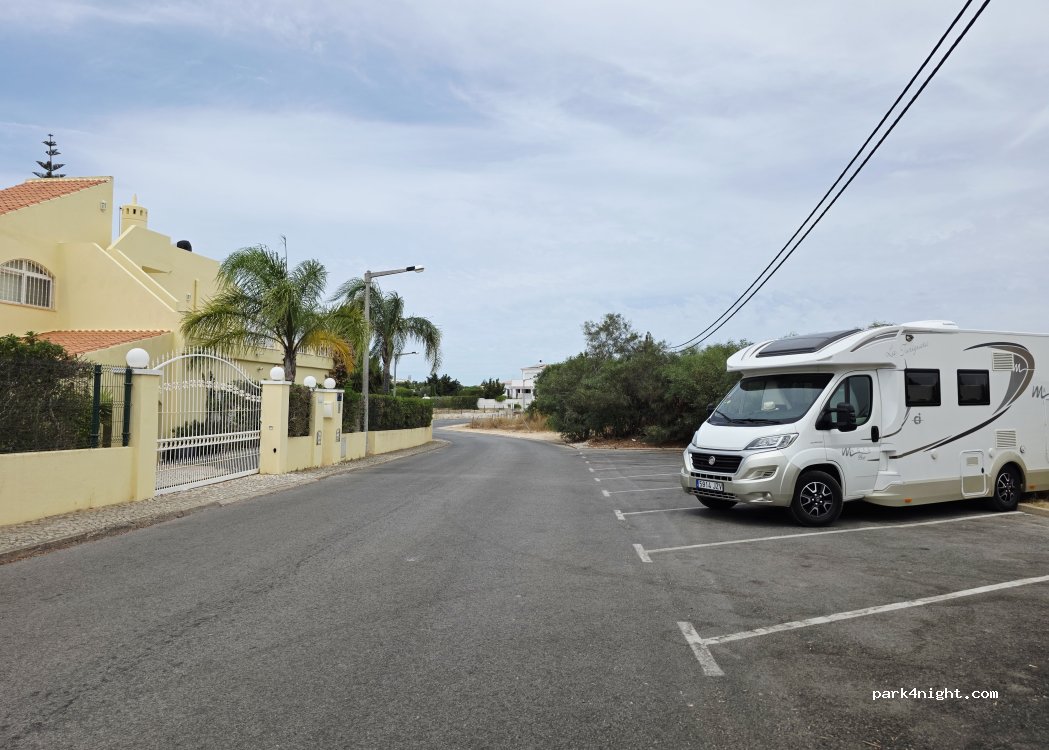 (8400) Carvoeiro - Unnamed Road — foto 3