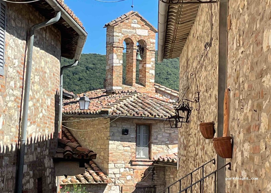 (06073) Corciano - 2 Via del Serraglio — foto