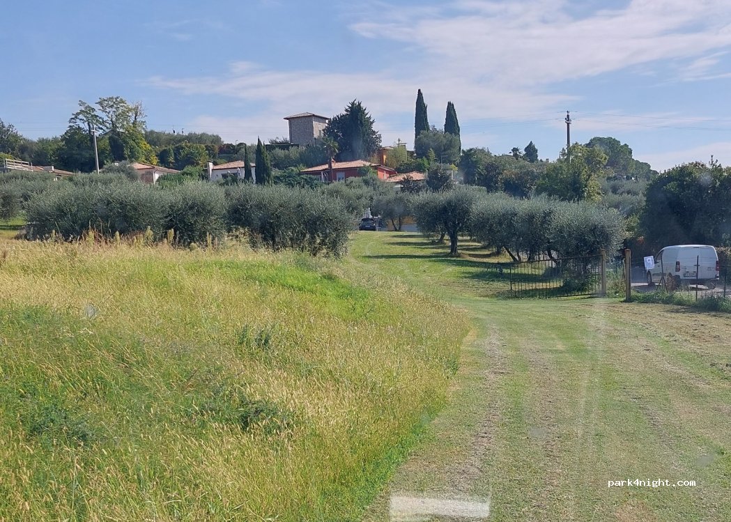 (37011) Bardolino - 2 B Via Bottrigo — foto