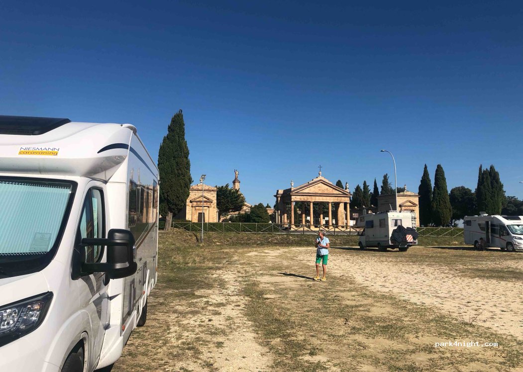 (63825) Monterubbiano - 40 Via Porta Marina — foto