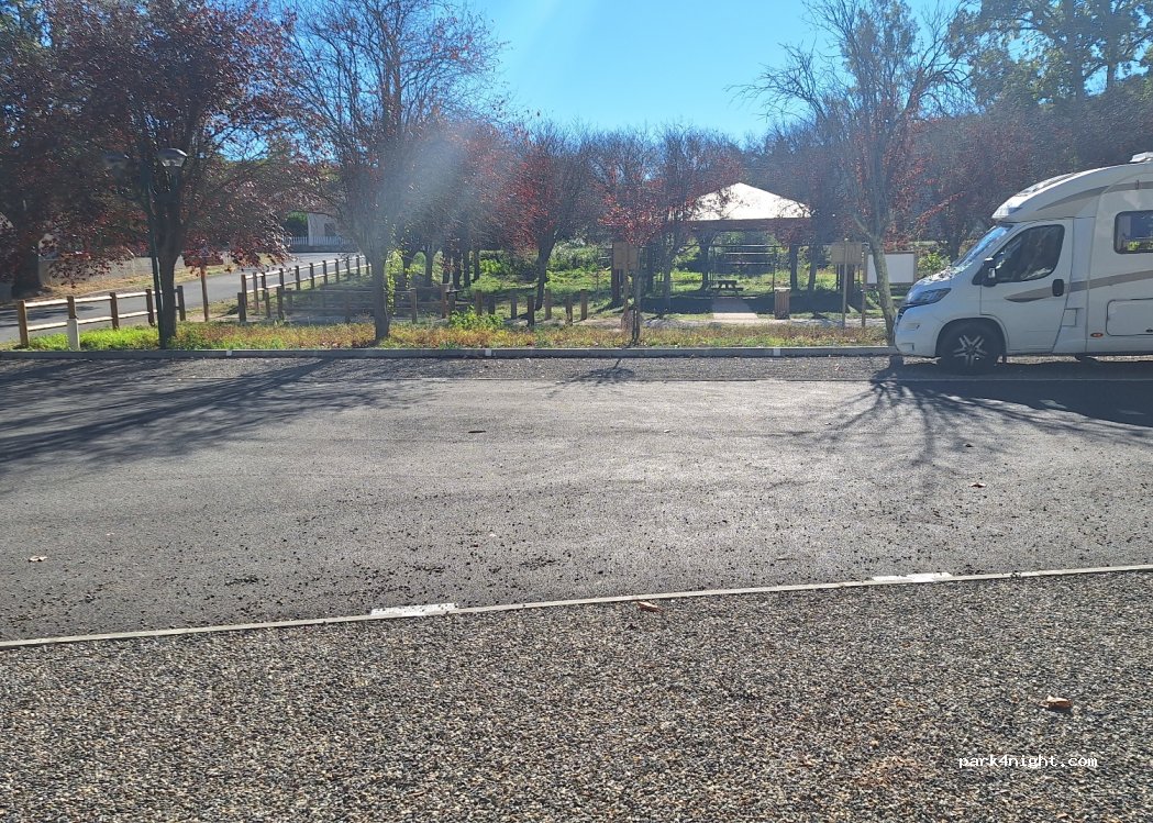 (11240) Belvèze-du-Razès - 44 Allée des Platanes — foto