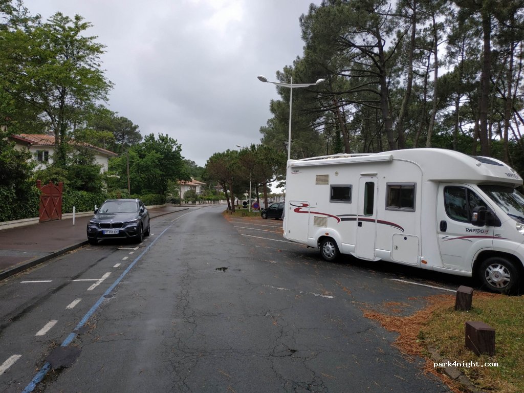 (33120) Arcachon - 6-20 Avenue du Parc Pereire — foto