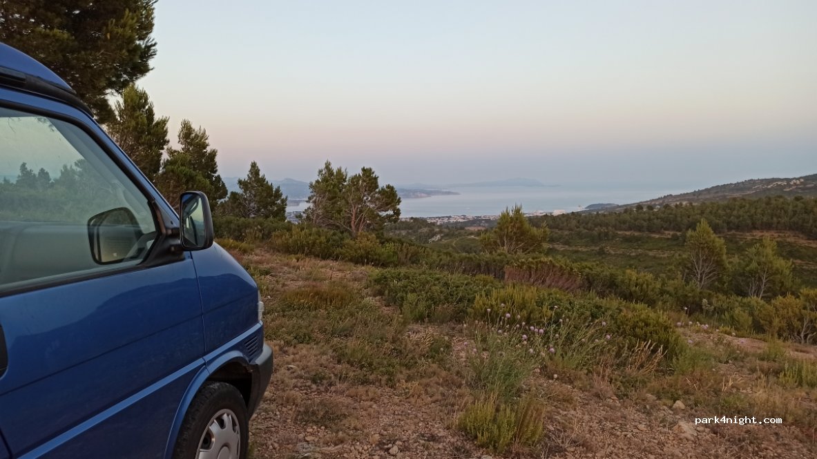 (13260) Cassis - Route des Crêtes — foto 2