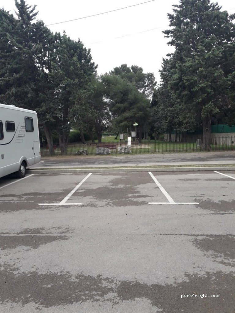 (34560) Poussan - 34 Avenue de la Gare — foto 2