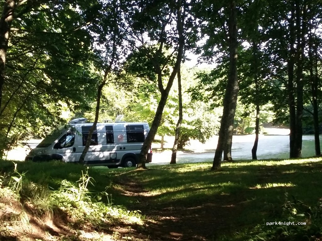 (29450) Commana - Plan d'Eau du Drennec — foto 2