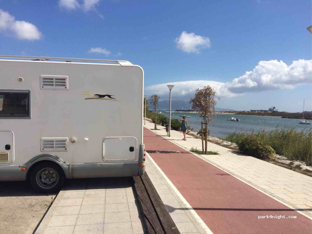 (11379) Los Barrios - 24 Avenida Andalucía — foto