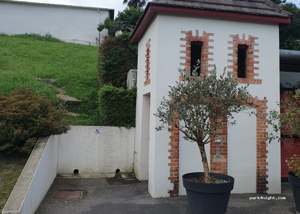 (40390) Saint-Barthelemy - 4 Route des Barthes — foto 3