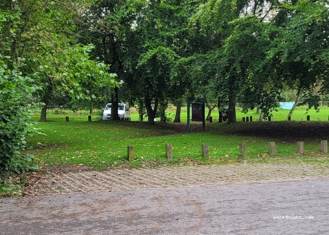 Shipley Country Park Mapperley Reservoir Car Park — foto 2
