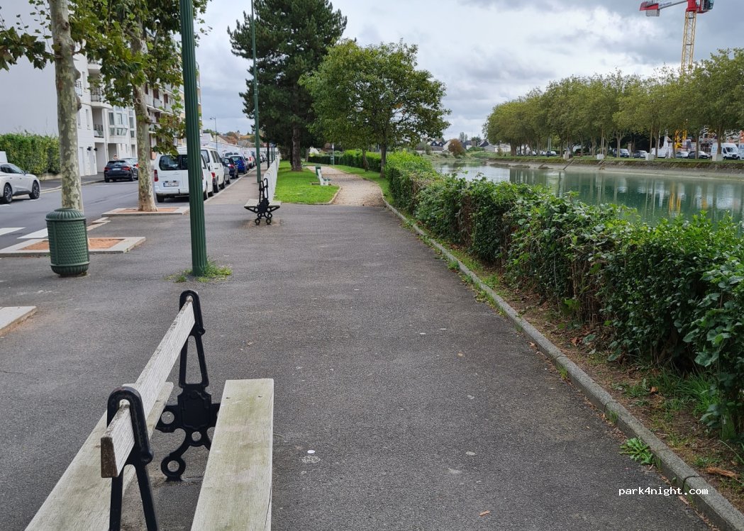 (14360) Trouville-sur-Mer - 57 Avenue John Kennedy — foto