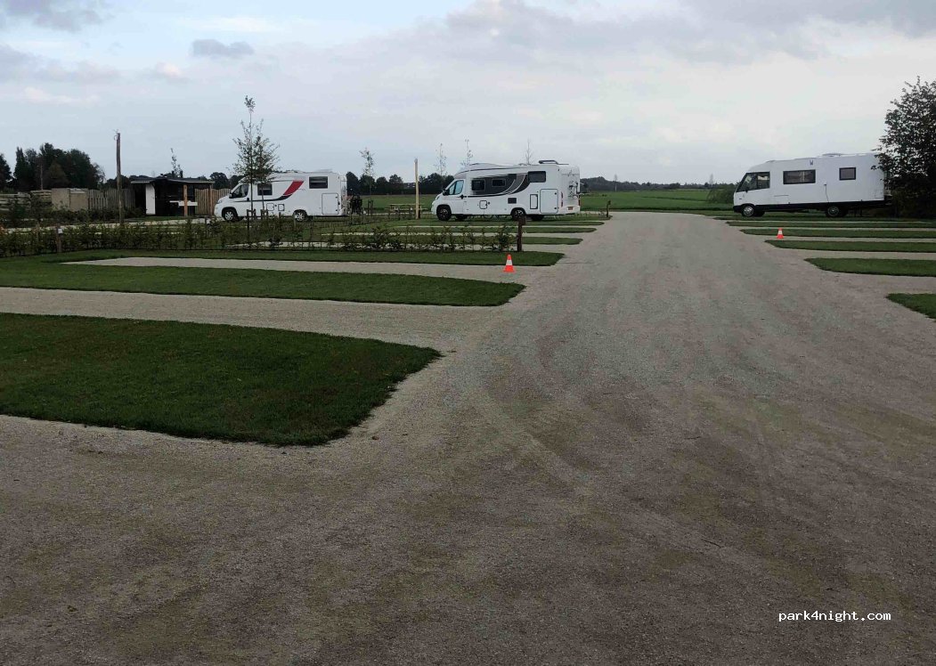 Wouwkes Camperplaats — foto 3