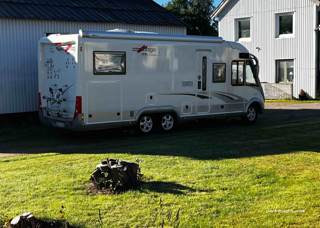 (512 54) Svenljunga - 4 Ullasjövägen — foto