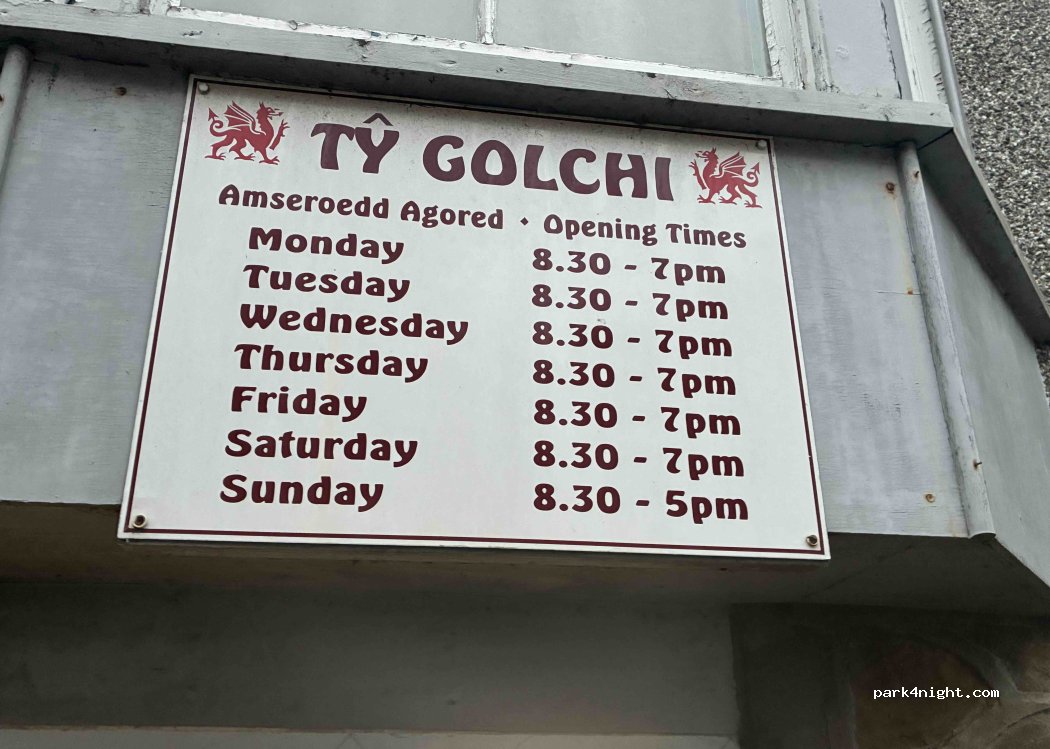 (LL52 0EY) Criccieth - 40-52 High Street — foto 4