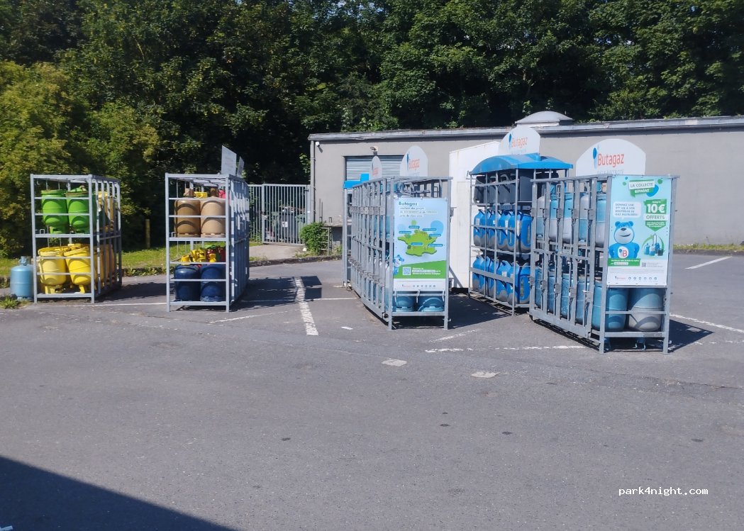 (59129) Avesnes-les-Aubert - 2 Route de Solesmes — foto
