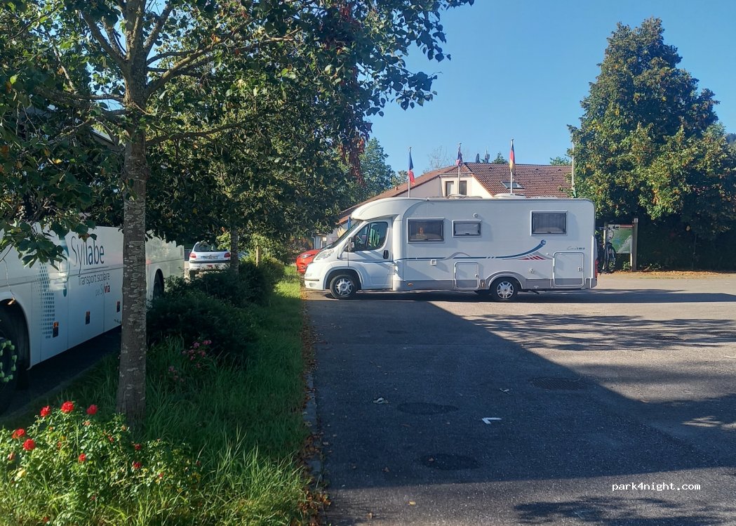 (88110) Celles-sur-Plaine - 2 Place de la Gare — foto
