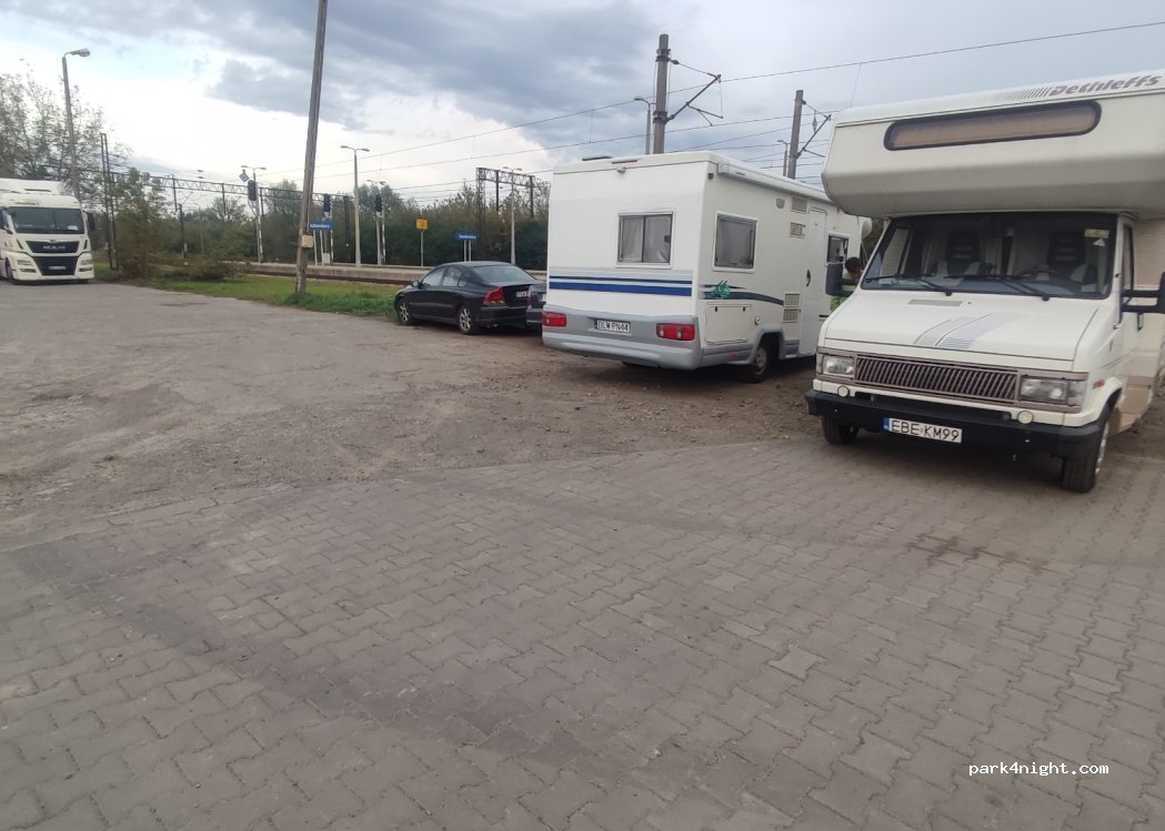 (27-600) Sandomierz - 24A Lwowska — foto