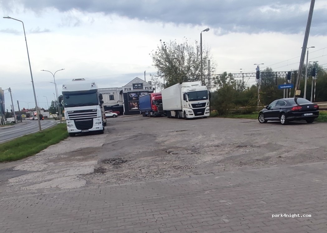 (27-600) Sandomierz - 24A Lwowska — foto 2