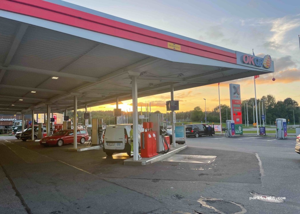 (428 36) Kållered - 1 Ekenleden — foto