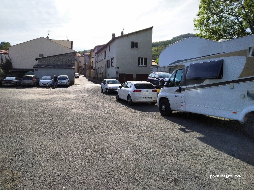 (63111) Dallet - 15 Quai de l'Allier — foto 2