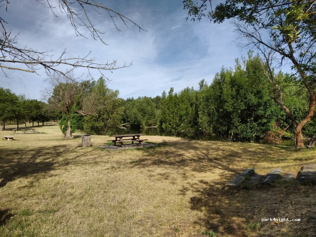(63111) Dallet - 15 Quai de l'Allier — foto 3