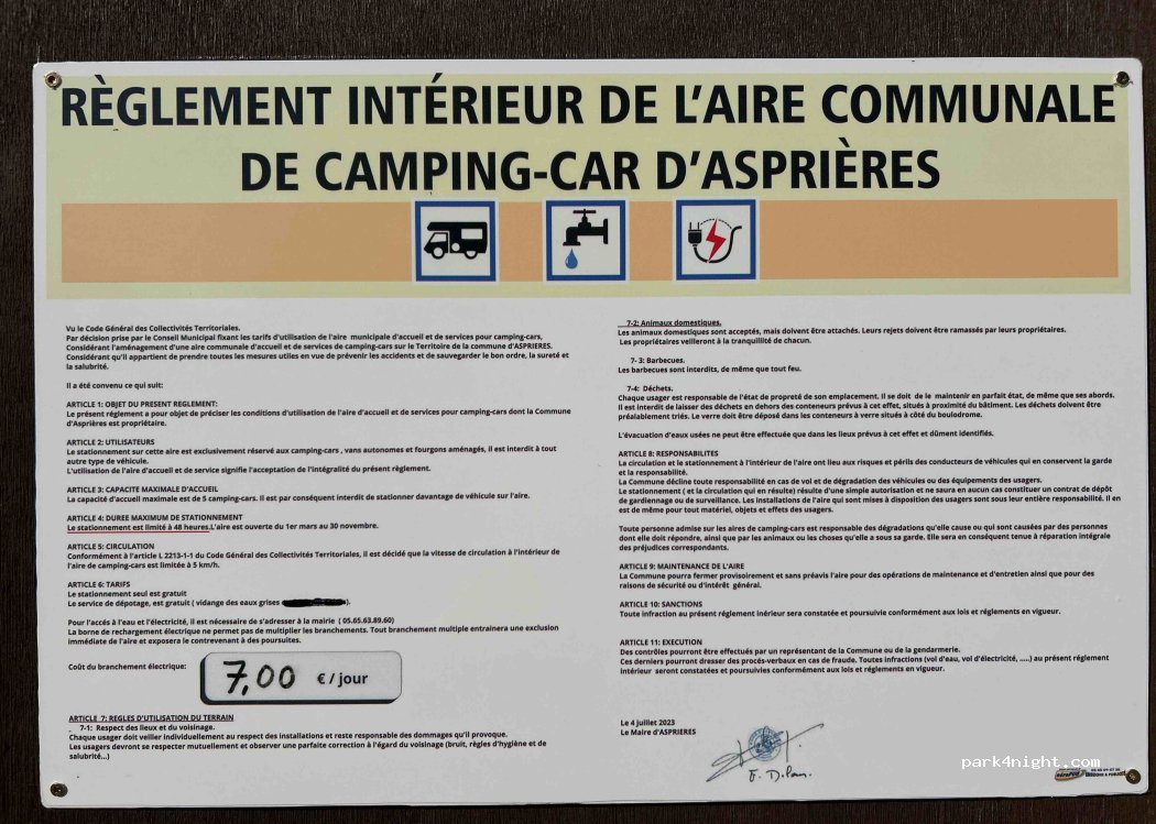 Aire communale de camping-car Asprières — foto 2