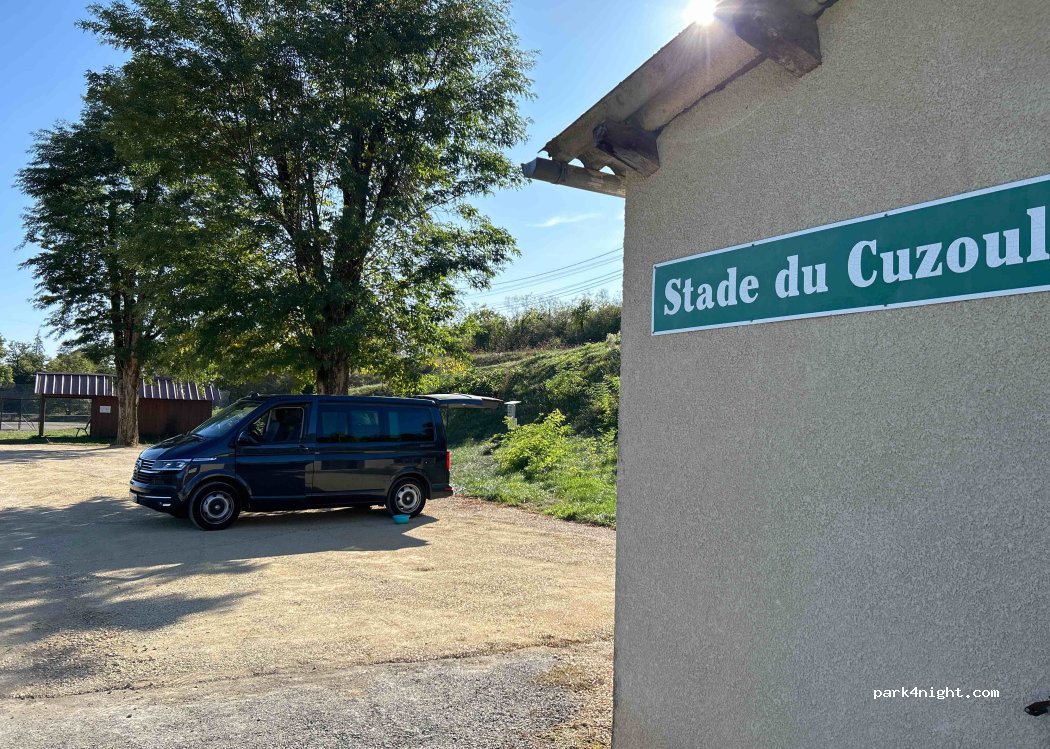 Aire communale de camping-car Asprières — foto 3