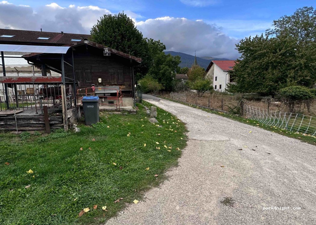 (01630) Sergy - 65 Place de la Mairie — foto