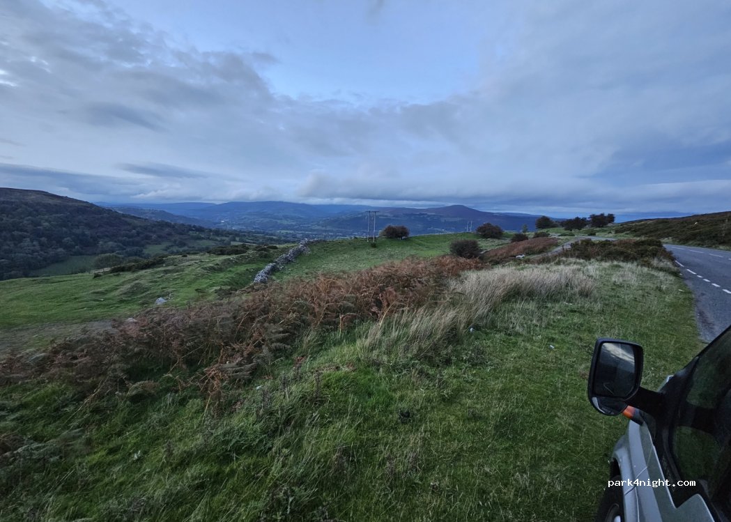 (NP4 9SS) Pontypool - B4246 — foto