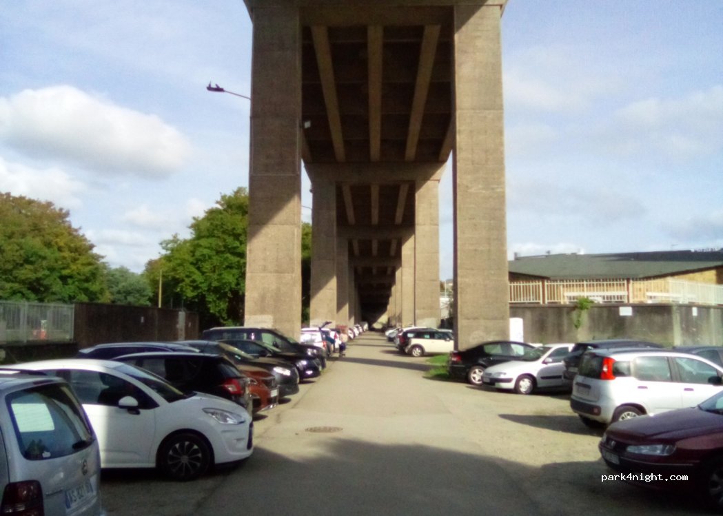 (29200) Brest - 4 Cité Suffren — foto