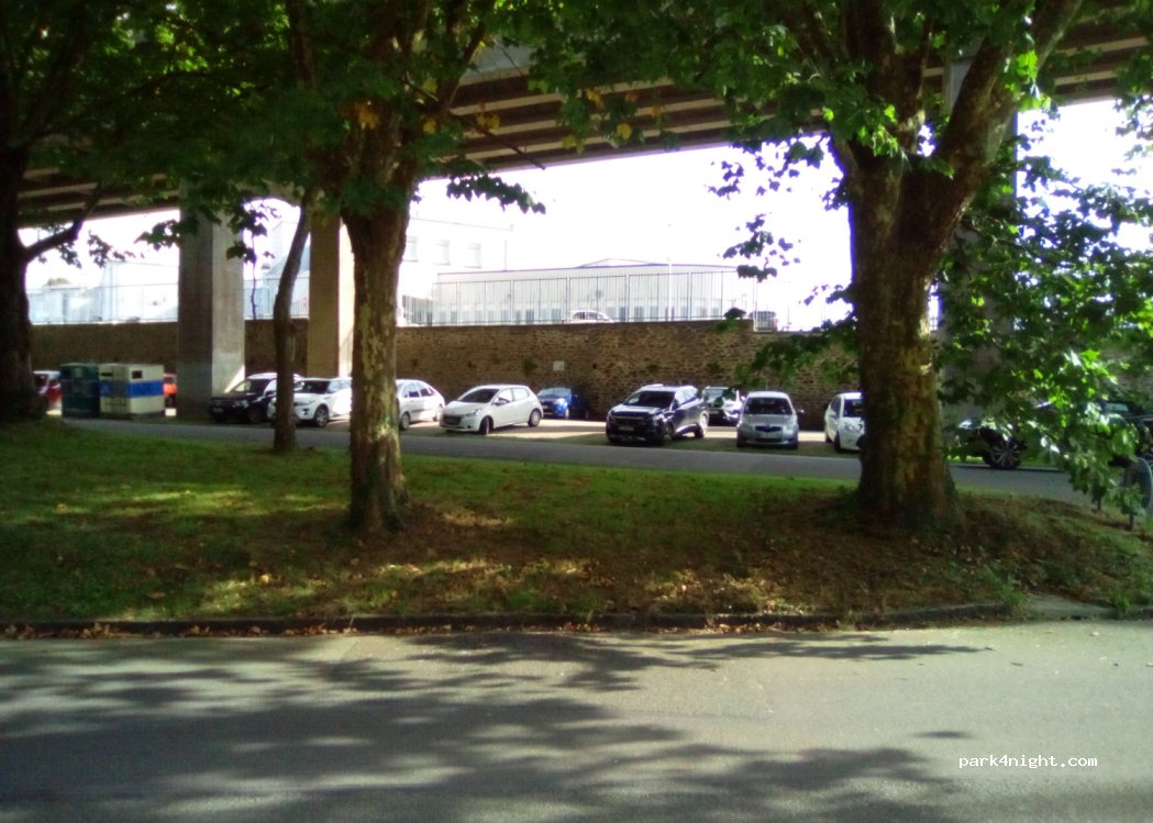 (29200) Brest - 4 Cité Suffren — foto 2