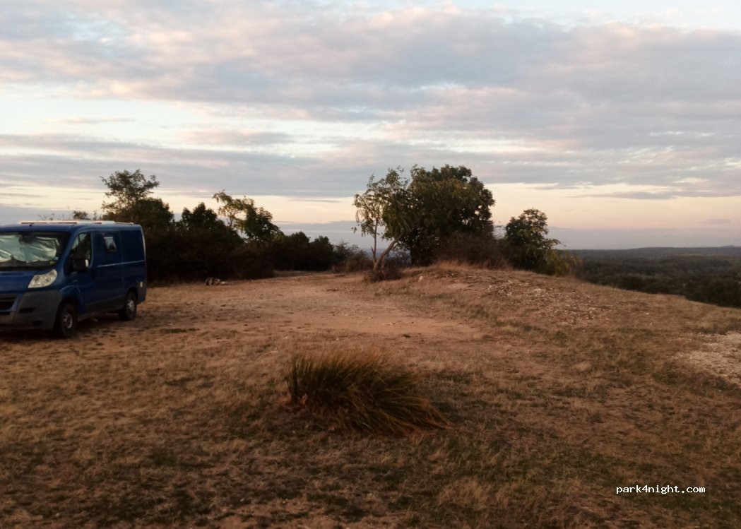 (8095) Pákozd - Unnamed Road — foto