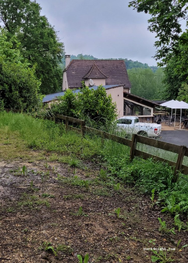 (24390) Hautefort - 200 Chemin du Thévenot — foto