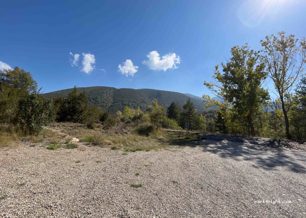 (22150) Belsué - Unnamed Road — foto
