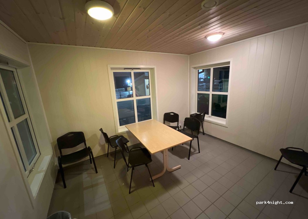 (5474) Løfallstrand - 69 Lyngstrandvegen — foto