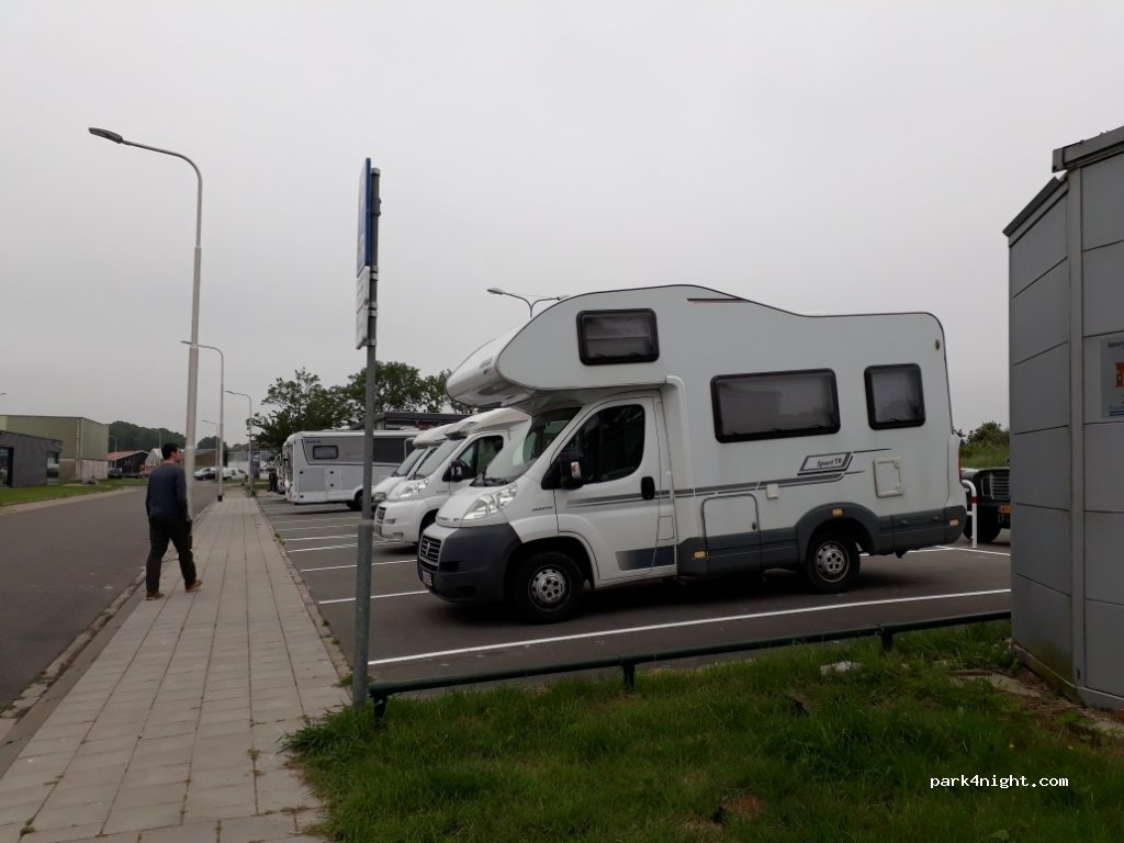Camperparkeerplaats Oude Veerseweg — foto