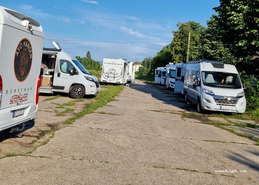 (335500) Hațeg - Strada Mihail Kogălniceanu — foto 2