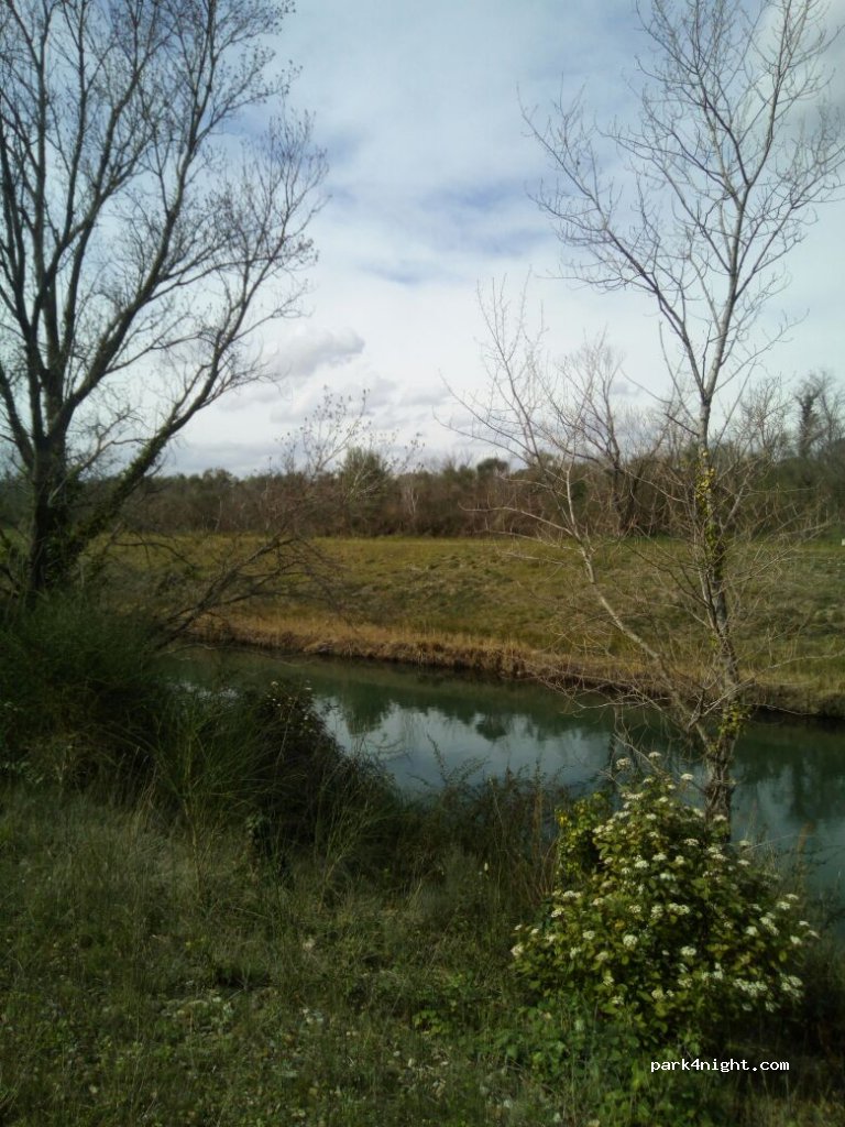 (84000) Avignon - Route du Confluent — foto 2