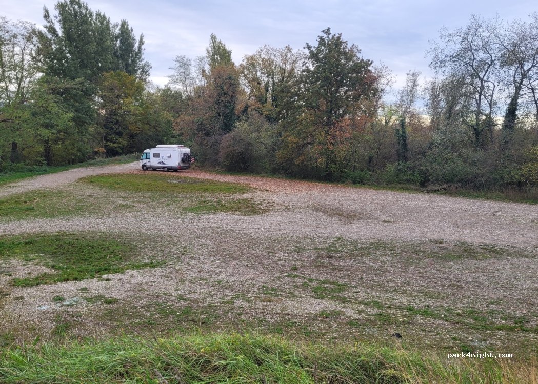 (68740) Fessenheim - Unnamed Road — foto 3