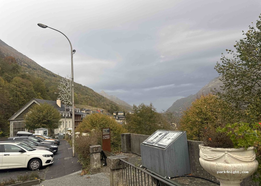 (65120) Luz-Saint-Sauveur - 33 Avenue de l'Impératrice Eugénie — foto 2