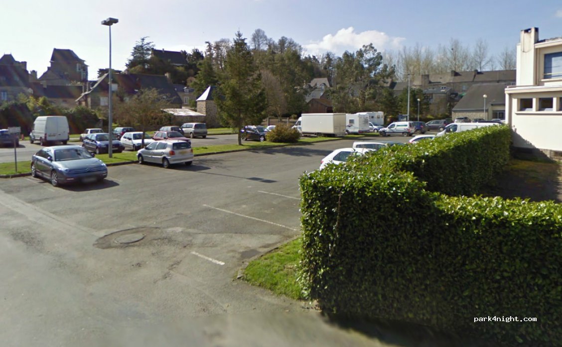 (22270) Jugon-les-Lacs - 1-8 Rue du Bourgneuf — foto