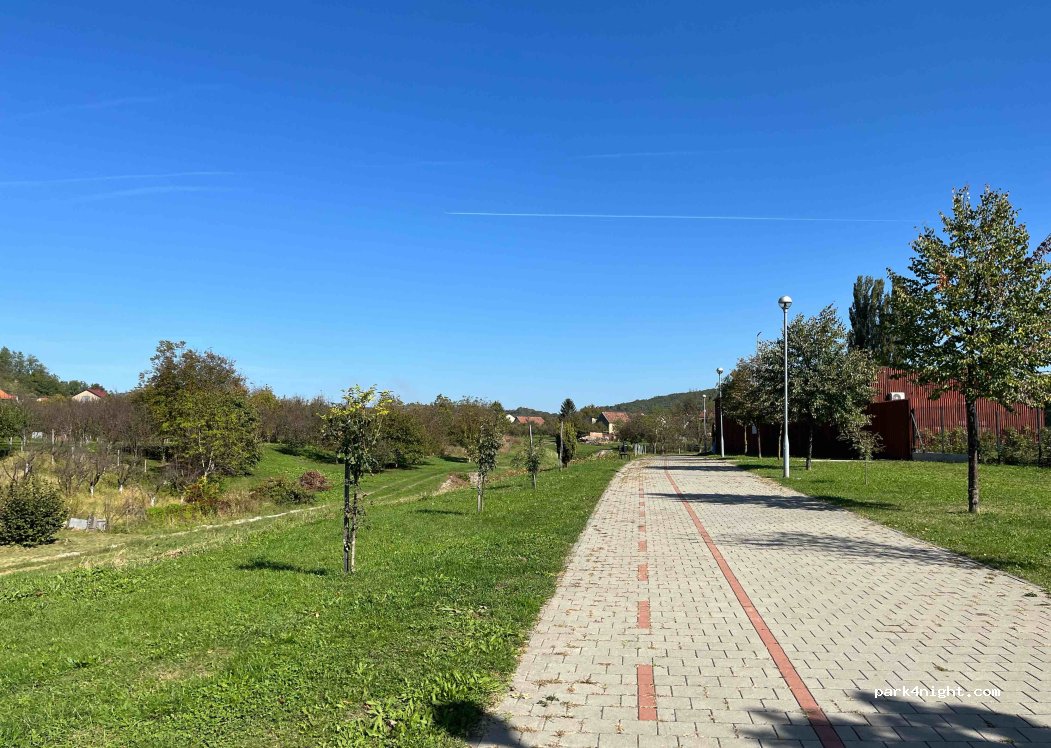 (35400) Nova Gradiška - 17 Cvjetna ulica — foto