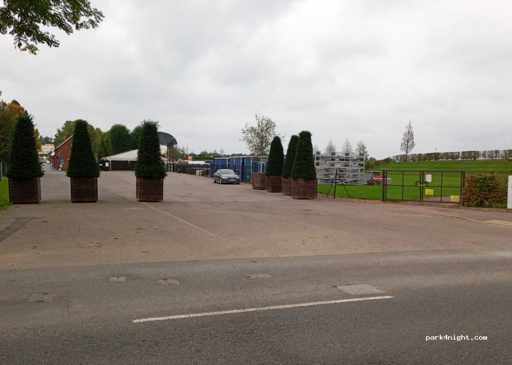 (SL5 7EY) Ascot - Winkfield Road — foto