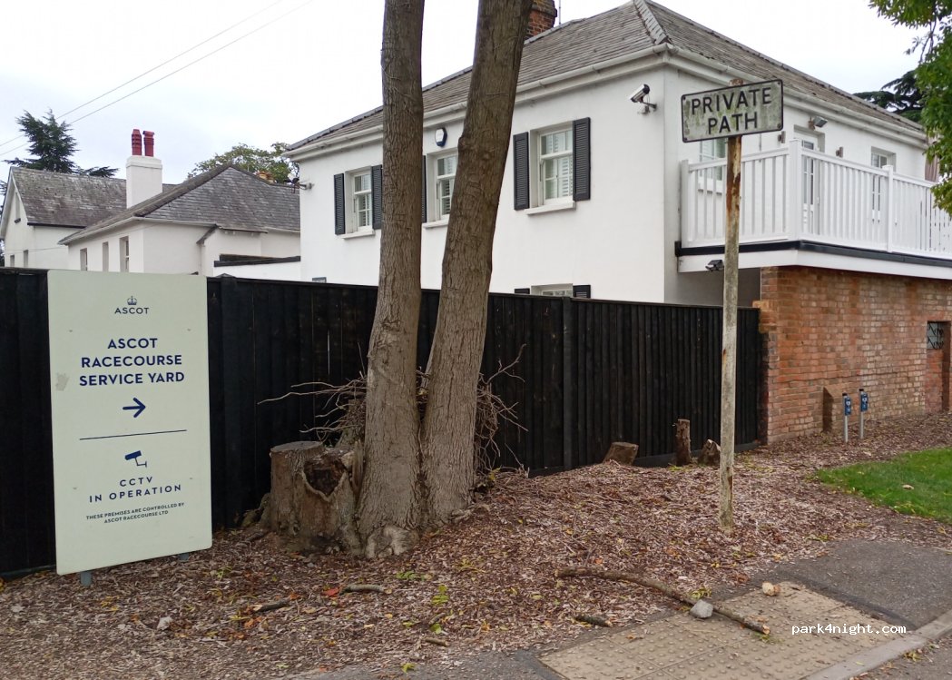 (SL5 7EY) Ascot - Winkfield Road — foto 2
