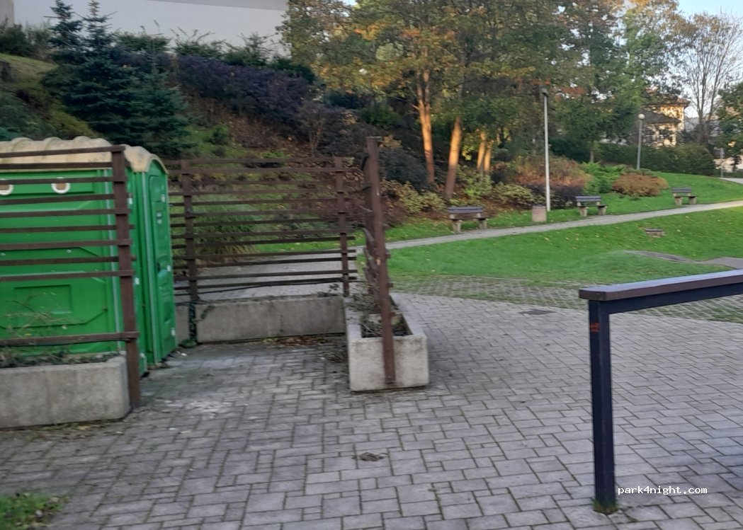 (38-700) Ustrzyki Dolne - 27A 29 Listopada — foto 2